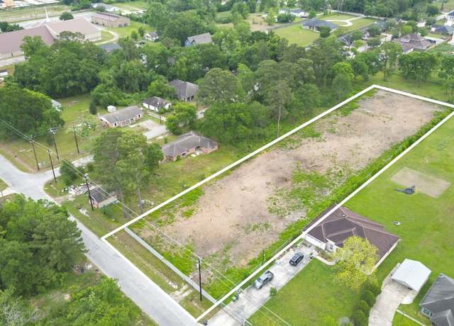 Property at 3211 De Soto St, Houston, TX 77091