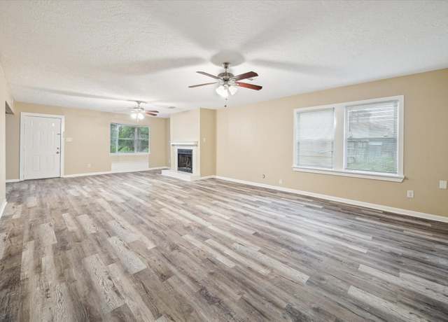 Property at 4446 Castor St, Houston, TX 77022, 3 beds, 2 baths