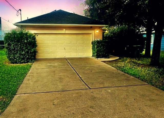 Property at 6535 Radcliffe St, Houston, TX 77091, 3 beds, 2 baths