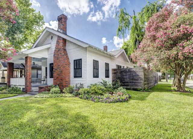 Property at 936 W Temple St, Houston, TX 77009, 2 beds, 2 baths