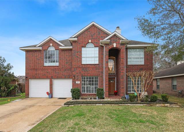 Property at 1022 Tennyson Dr, Pearland, TX 77584, 4 beds, 2.5 baths