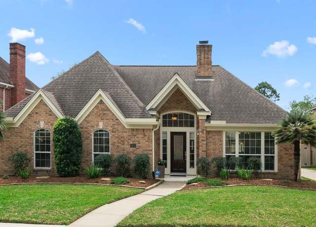 Property at 2657 Waverly Dr, League City, TX 77573, 3 beds, 2 baths