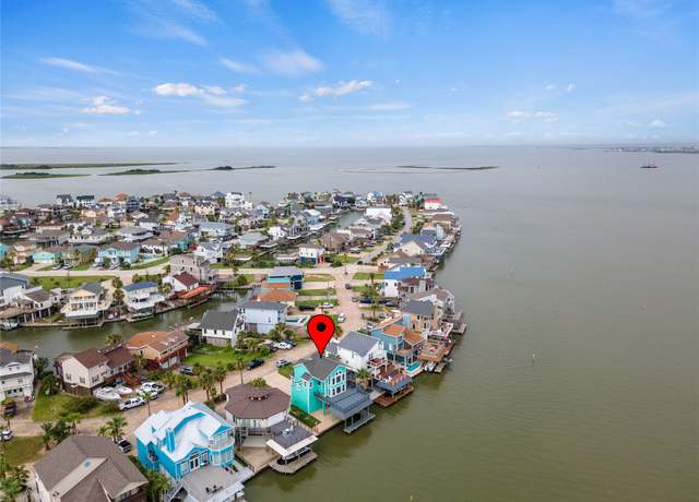 Property at 407 Isles End Road Rd, Tiki Island, TX 77554, 3 beds, 2 baths