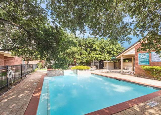 Property at 2211 S Kirkwood Rd #17, Houston, TX 77077, 2 beds, 2.5 baths