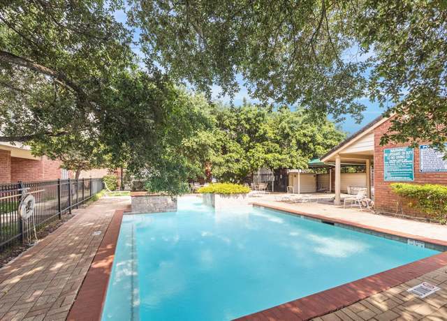 Property at 2211 S Kirkwood Rd #17, Houston, TX 77077, 2 beds, 2.5 baths