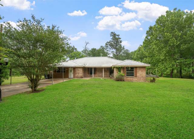 Property at 101 Walnut Dr, Coldspring, TX 77331, 5 beds, 2.5 baths