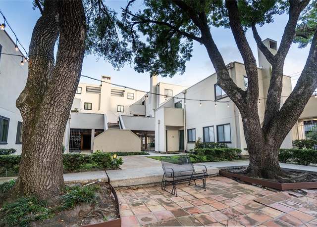 Property at 401 Anita St #36, Houston, TX 77006, 2 beds, 2.5 baths