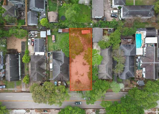 Property at 1439 Yale St S, Houston, TX 77008
