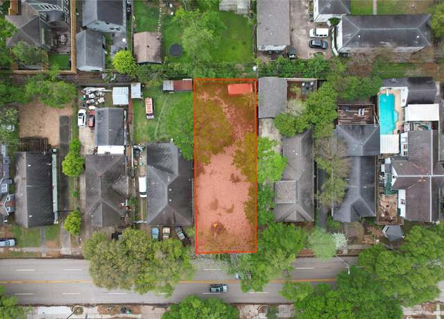 Property at 1439 Yale St S, Houston, TX 77008