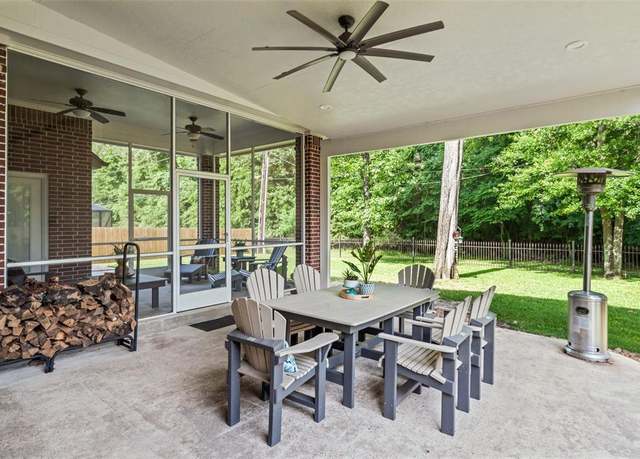 Property at 143 Park Way, Montgomery, TX 77356, 3 beds, 3 baths