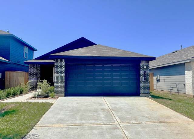 Property at 547 Belle Springs Ln, Conroe, TX 77301, 3 beds, 2 baths