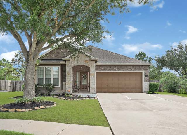 Property at 3103 Trail Hollow Dr, Pearland, TX 77584, 3 beds, 2 baths