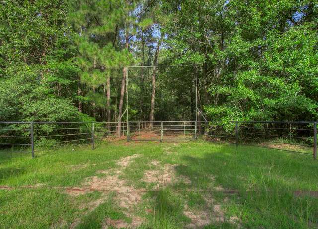 Property at TBD Dahlia Rd, Huntsville, TX 77320