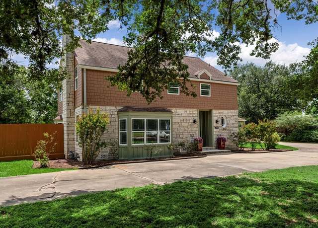 Property at 716 Church St, Navasota, TX 77868, 4 beds, 3.5 baths