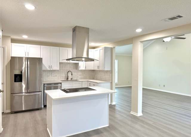 Property at 11127 Willwood Dr, Houston, TX 77072, 3 beds, 2 baths
