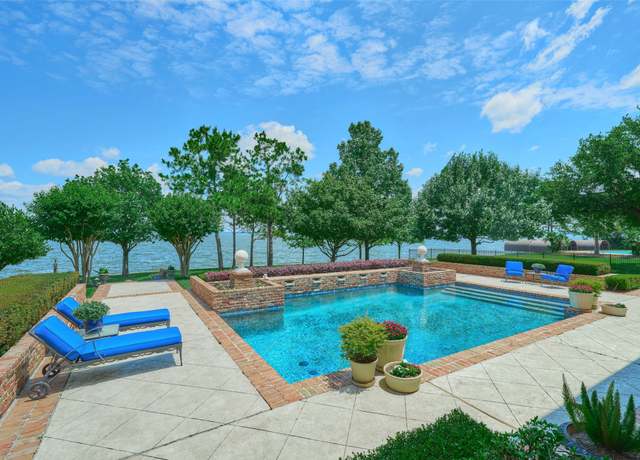 Property at 9 Lake Estates Ct, Montgomery, TX 77356, 4 beds, 4 baths