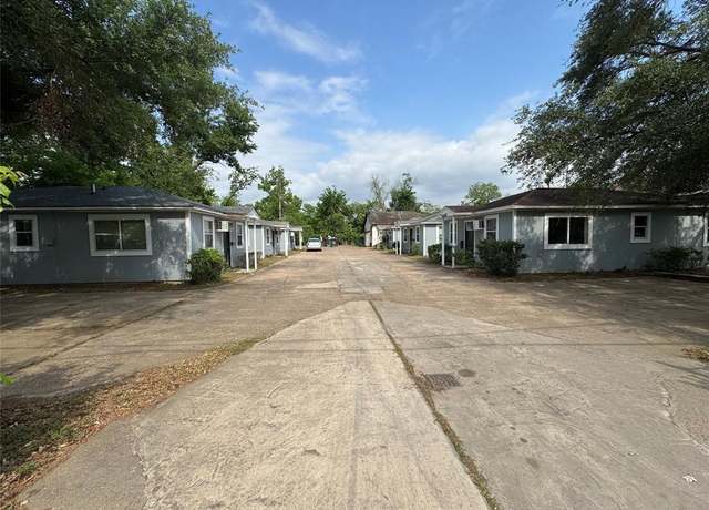 Property at 3910 Hoffman St, Houston, TX 77026, 12 beds
