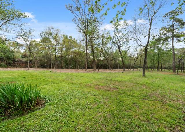 Property at 10048 Pine Springs Dr, Conroe, TX 77304