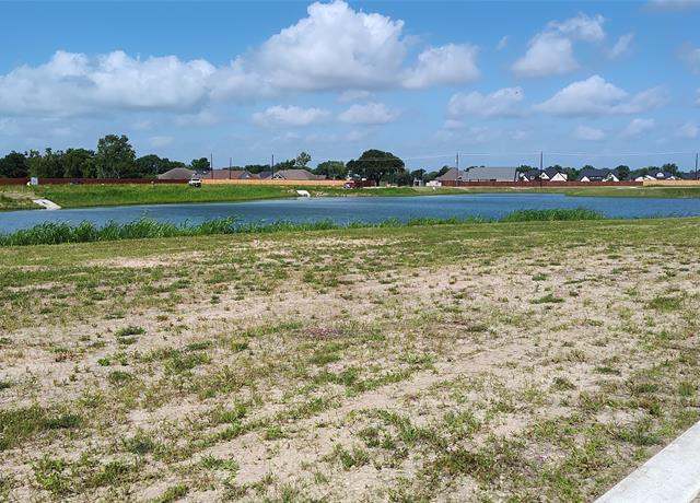 Property at 15403 Pinehurst Ln, Santa Fe, TX 77517