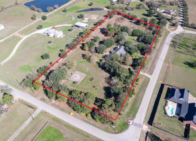 Property at 16004 Penick Rd, Waller, TX 77484, 4 beds, 2.5 baths