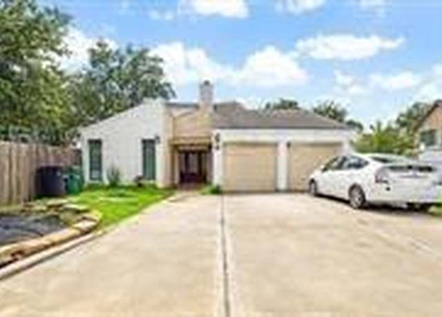 Property at 13014 Skymeadow Dr, Houston, TX 77082, 4 beds, 3 baths