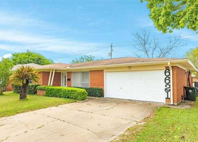 Property at 6621 Fairway Dr, Galveston, TX 77551, 3 beds, 2 baths