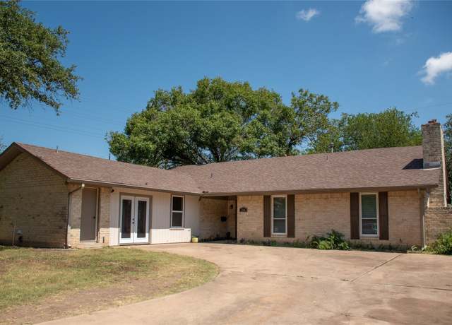 Property at 3306 Whitepine Dr, Austin, TX 78757, 5 beds, 2.5 baths