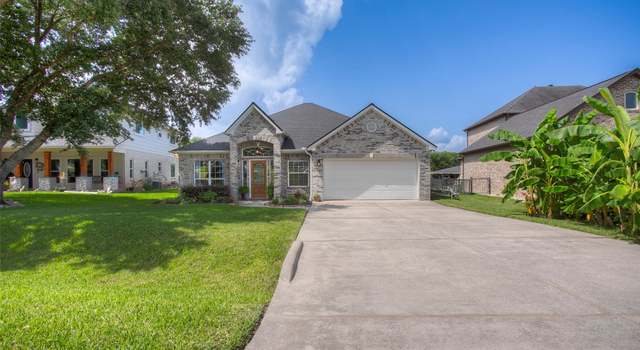Photo of 13690 Shoreline Dr, Willis, TX 77318