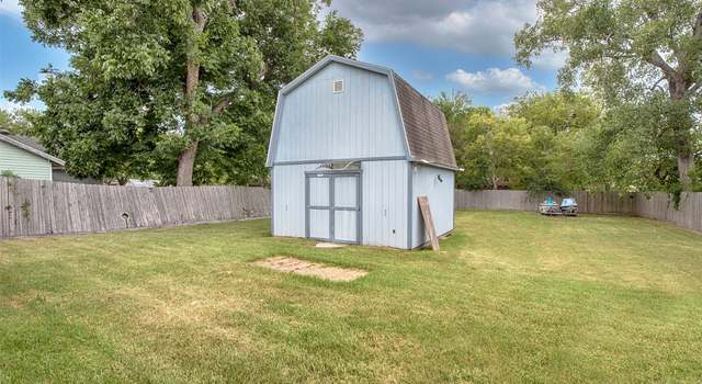 Photo of 3000 2nd Ave N, Texas City, TX 77590