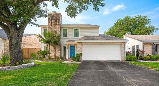 Photo of 11935 Brook Meadows Ln, Meadows Place, TX 77477
