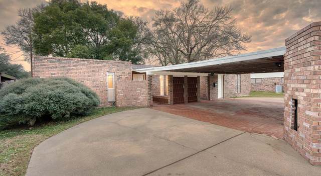 Photo of 7121 Washington St, Groves, TX 77619