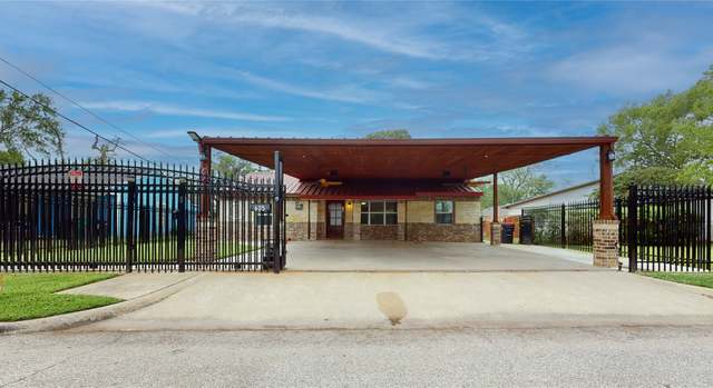 Photo of 605 S 4th St, Baytown, TX 77520