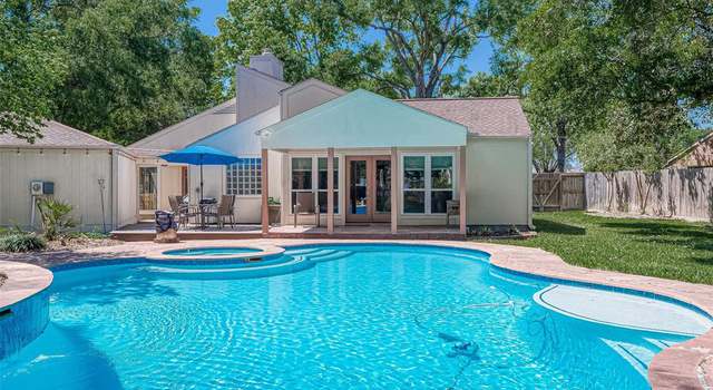 Photo of 16006 Country Club Ct, Jersey Village, TX 77040
