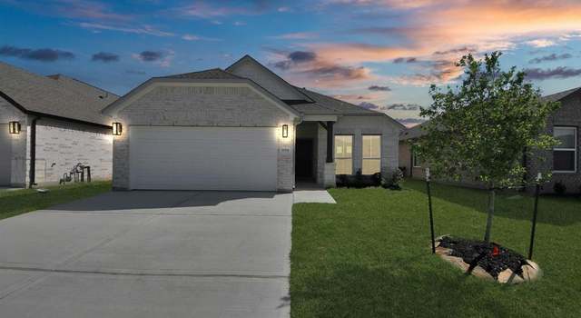 Photo of 11914 Maple Oak Dr, Houston, TX 77066