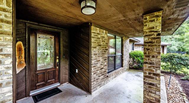 Photo of 104 Oakview Cir, Huntsville, TX 77340