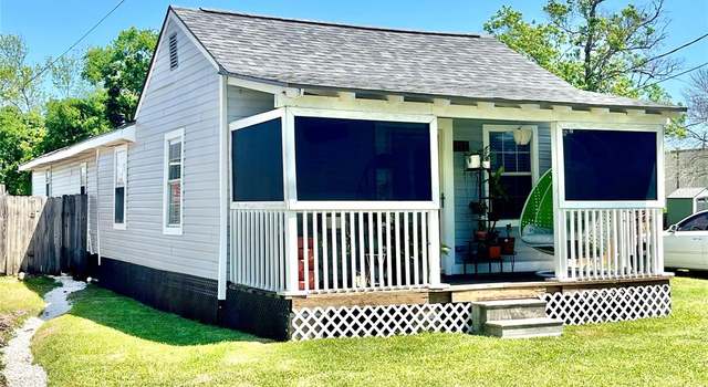 Photo of 214 N 2nd St, La Porte, TX 77571