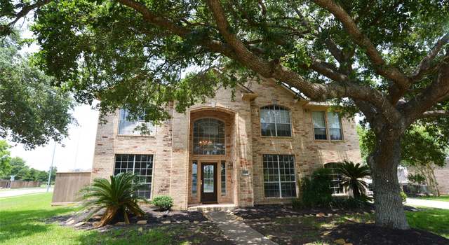 Photo of 8405 Rayleine Dr, Pearland, TX 77584