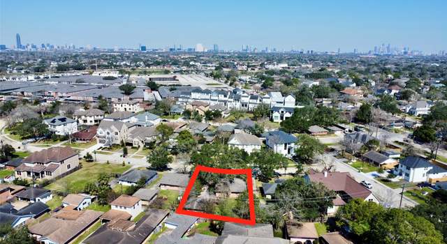 Photo of 4009 Newshire Dr, Houston, TX 77025