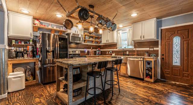 Photo of 21112 Walnut Dr, New Caney, TX 77357