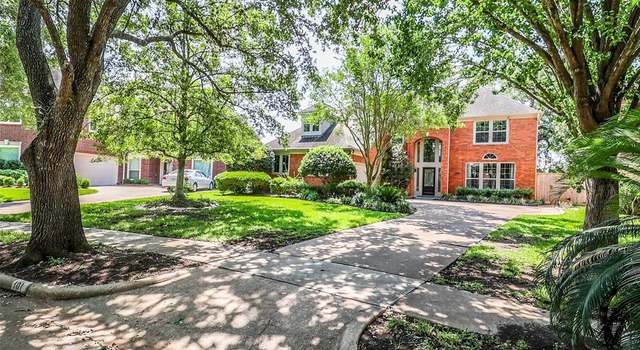 Photo of 101 N Hall Dr, Sugar Land, TX 77478