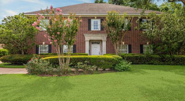 Photo of 7014 Newcastle, Bellaire, TX 77401
