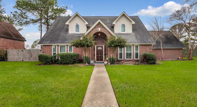 Photo of 915 Millpond Dr, Sugar Land, TX 77498