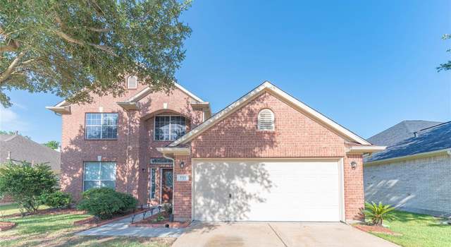 Photo of 2713 Lost Maples Dr, Pearland, TX 77584