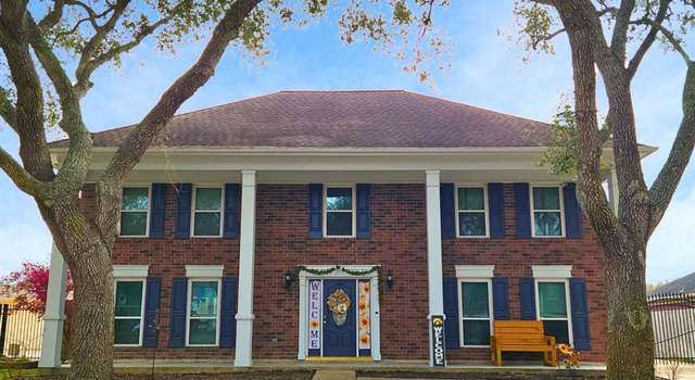 Photo of 2011 Harbour Cir, League City, TX 77573