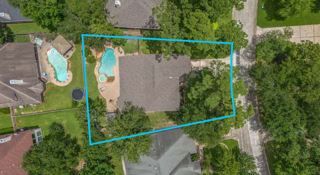 Photo of 23 Murmuring Creek Pl, The Woodlands, TX 77385