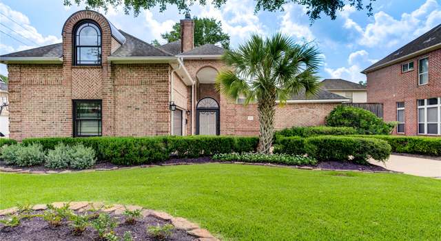 Photo of 816 Holton St, Bellaire, TX 77401