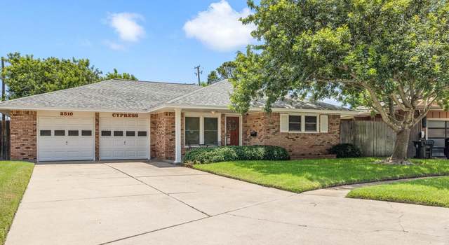 Photo of 2510 Cypress Dr, Galveston, TX 77551