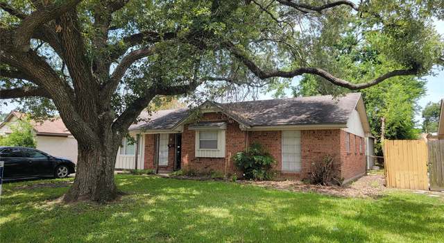 Photo of 407 E Carby Rd, Houston, TX 77037