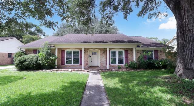 Photo of 8302 Burning Hills Dr, Houston, TX 77071