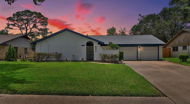 Photo of 7011 Pine Grove Dr, Houston, TX 77092